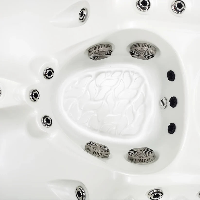 Kilimanjaro Luxury 3 Seater Hot Tub Spa - White