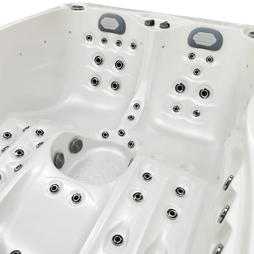 Kilimanjaro Luxury 3 Seater Hot Tub Spa - White