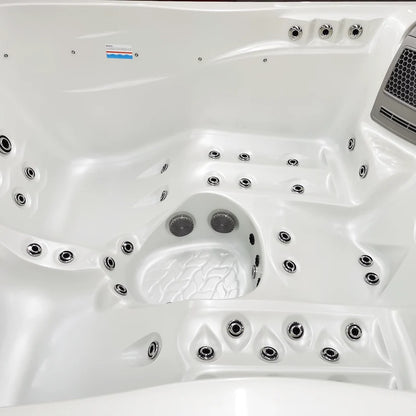 Kilimanjaro Luxury 3 Seater Hot Tub Spa - White