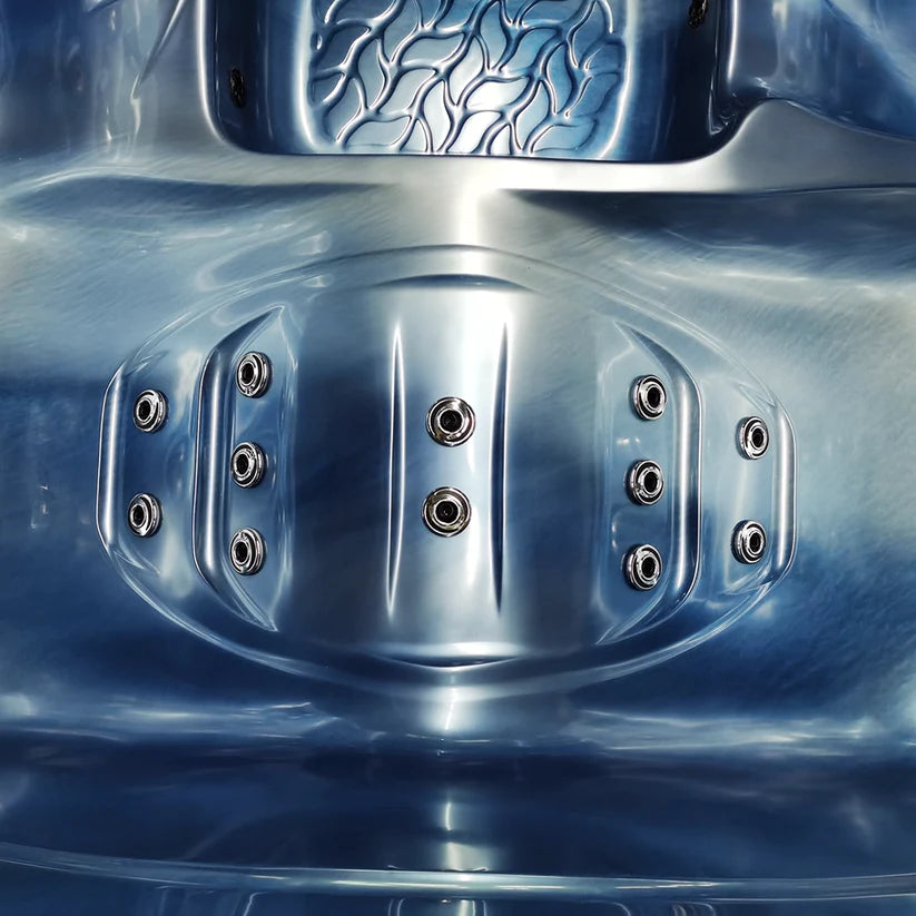 Luxury 3-4-Person Hot Tub with Ocean Wave