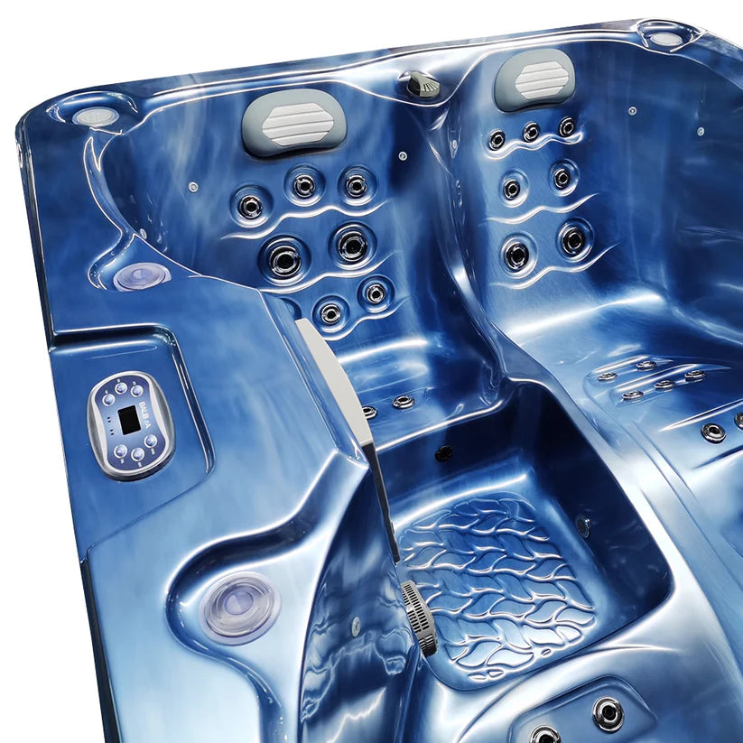 Luxury 3-4-Person Hot Tub with Ocean Wave